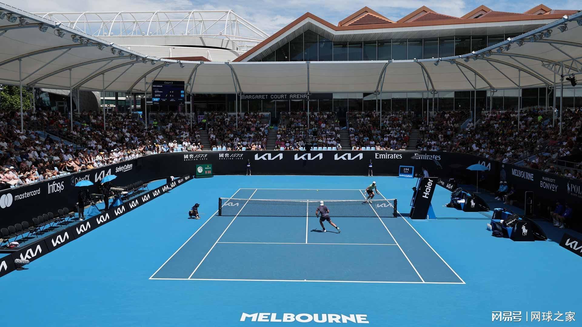 九游电脑版-又是一年澳网超高温？今年首例球童中暑晕倒情况出现